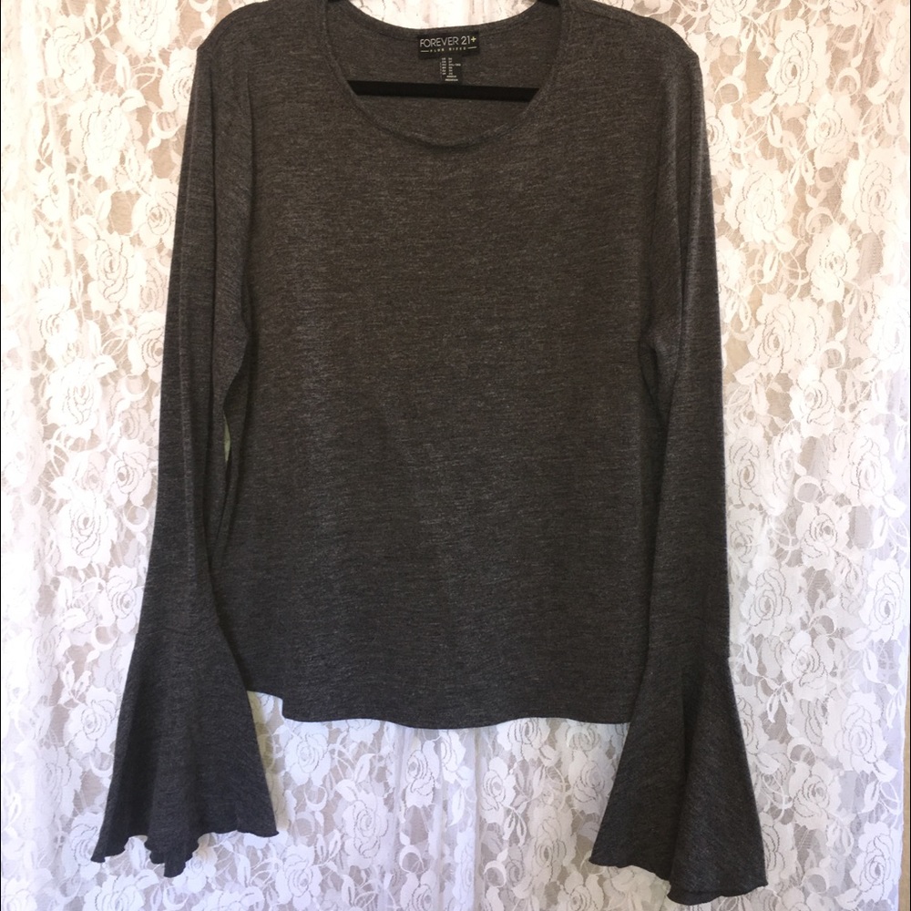 Forever 21 Plus Gray Bell Sleeve Top